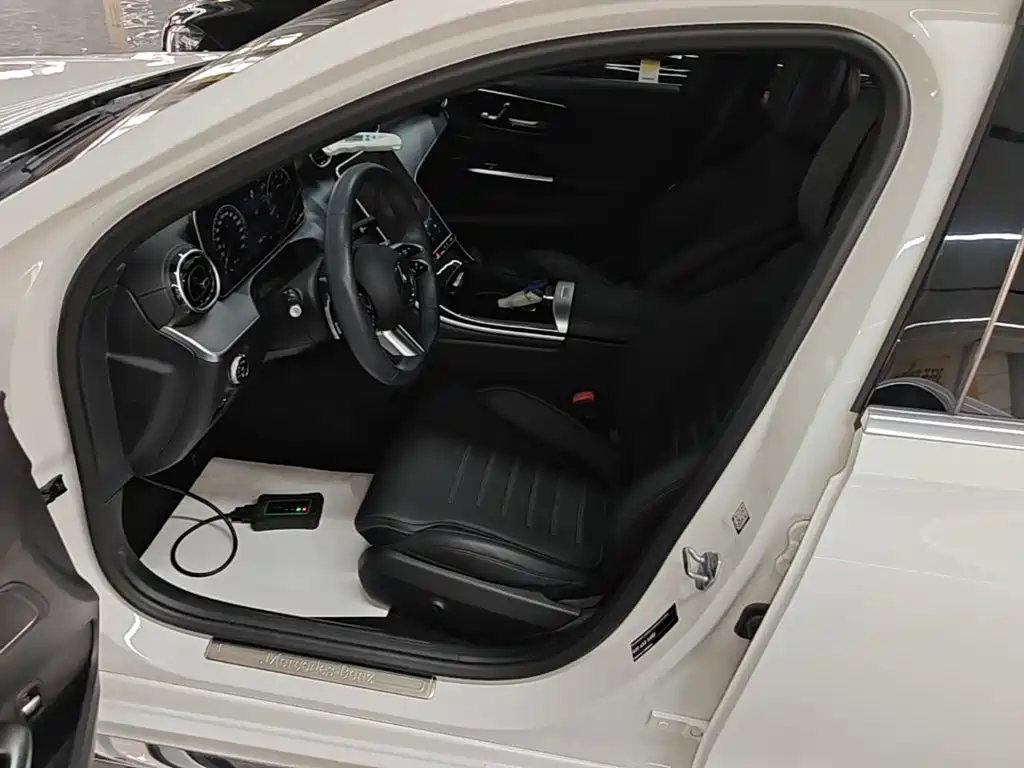 Mercedes-Benz C-Class — миниатюра 15