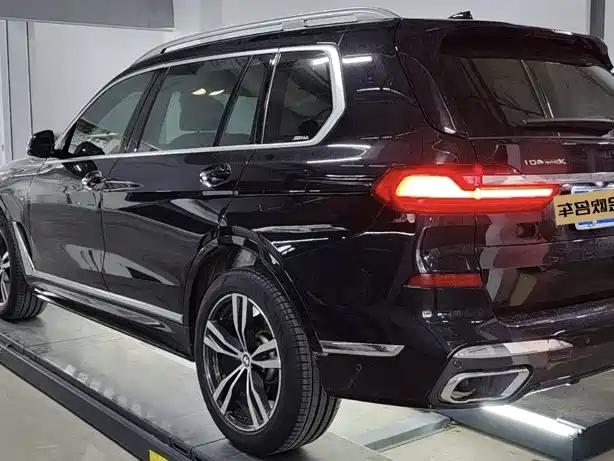 BMW X7 — миниатюра 7