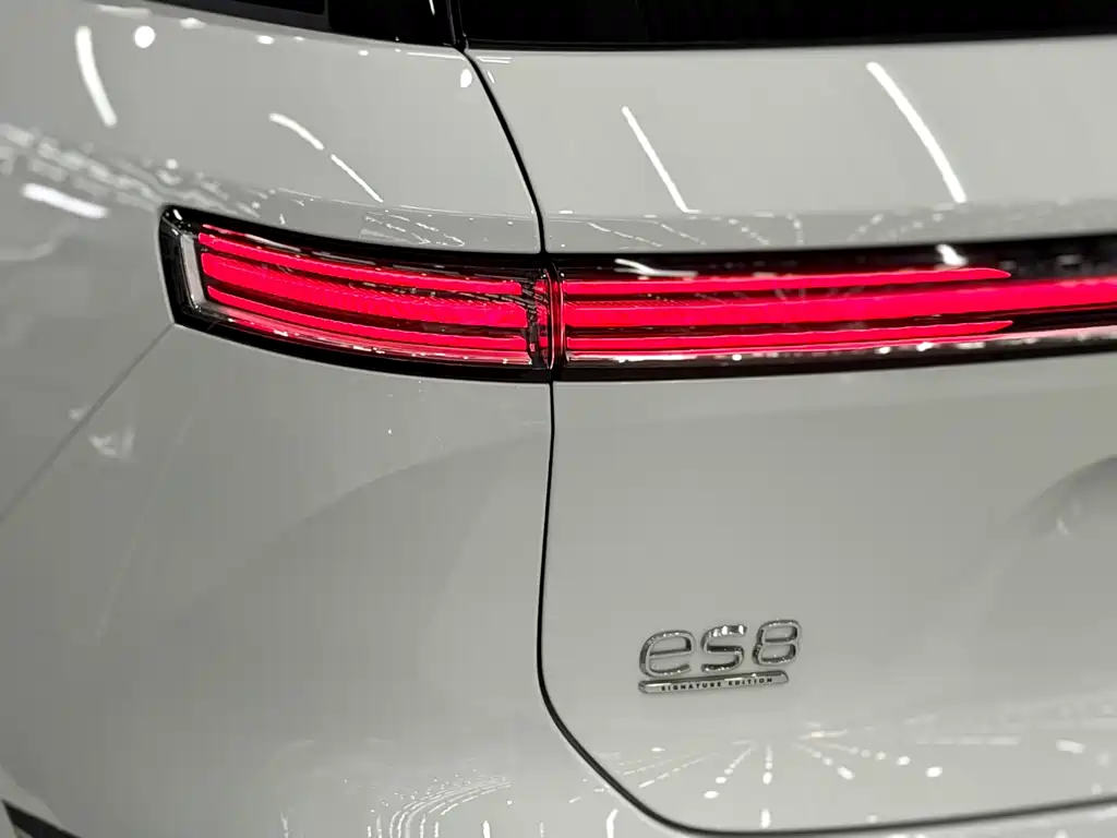 NIO ES8 — миниатюра 19