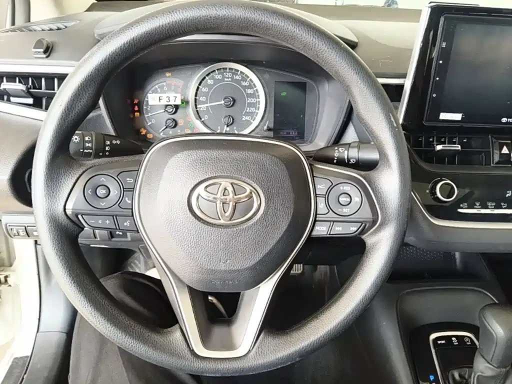 Toyota Corolla — миниатюра 11