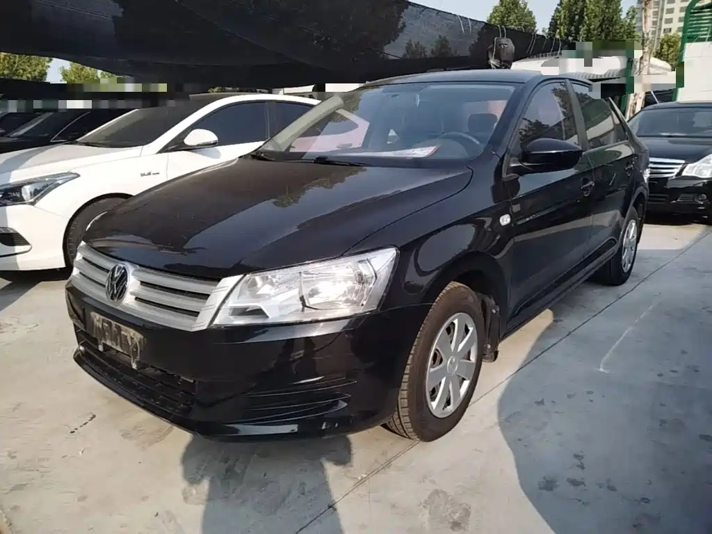 Volkswagen Santana — миниатюра 2