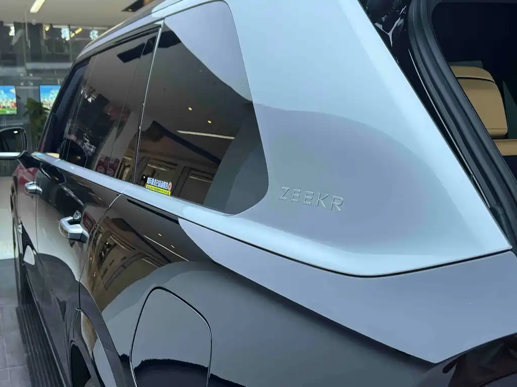 Zeekr 9X — миниатюра 38