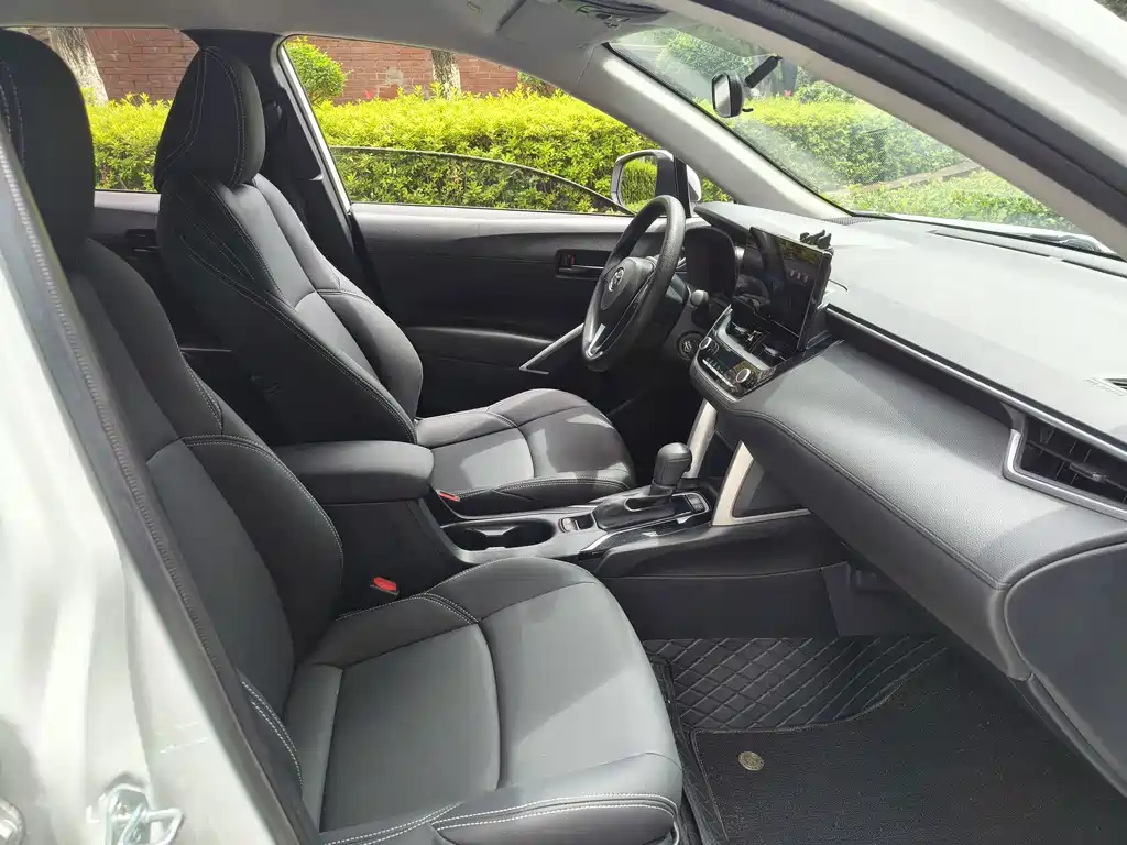 Toyota Frontlander 2023 2.0L CVT Elite