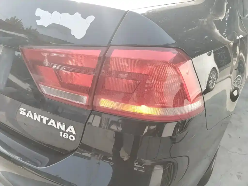 Volkswagen Santana — миниатюра 8