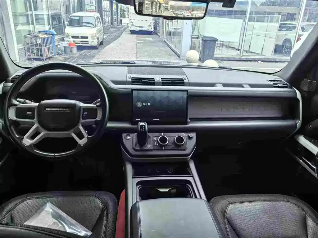 Land Rover Defender — миниатюра 7