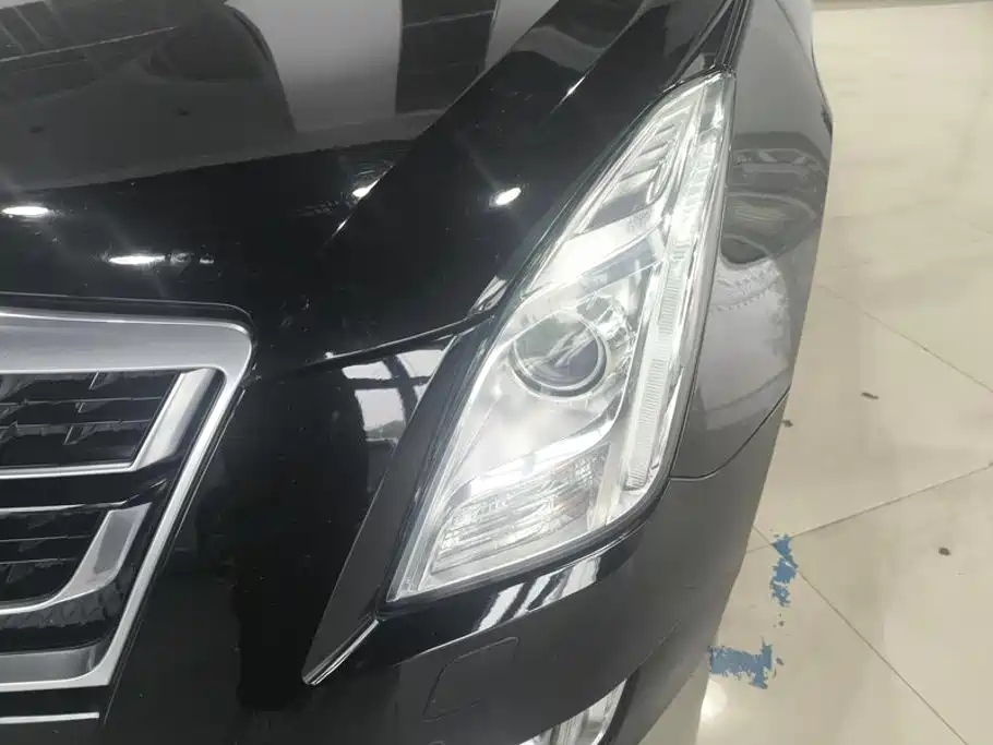 Cadillac XTS 2017 28T