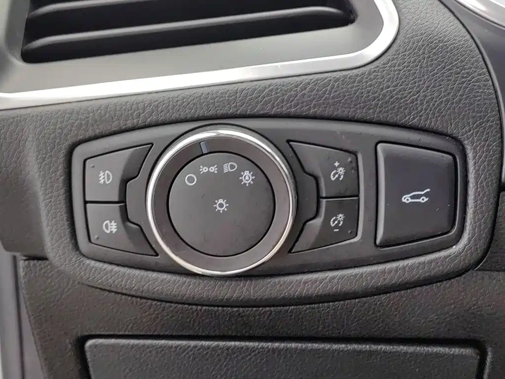 Ford Edge — миниатюра 21