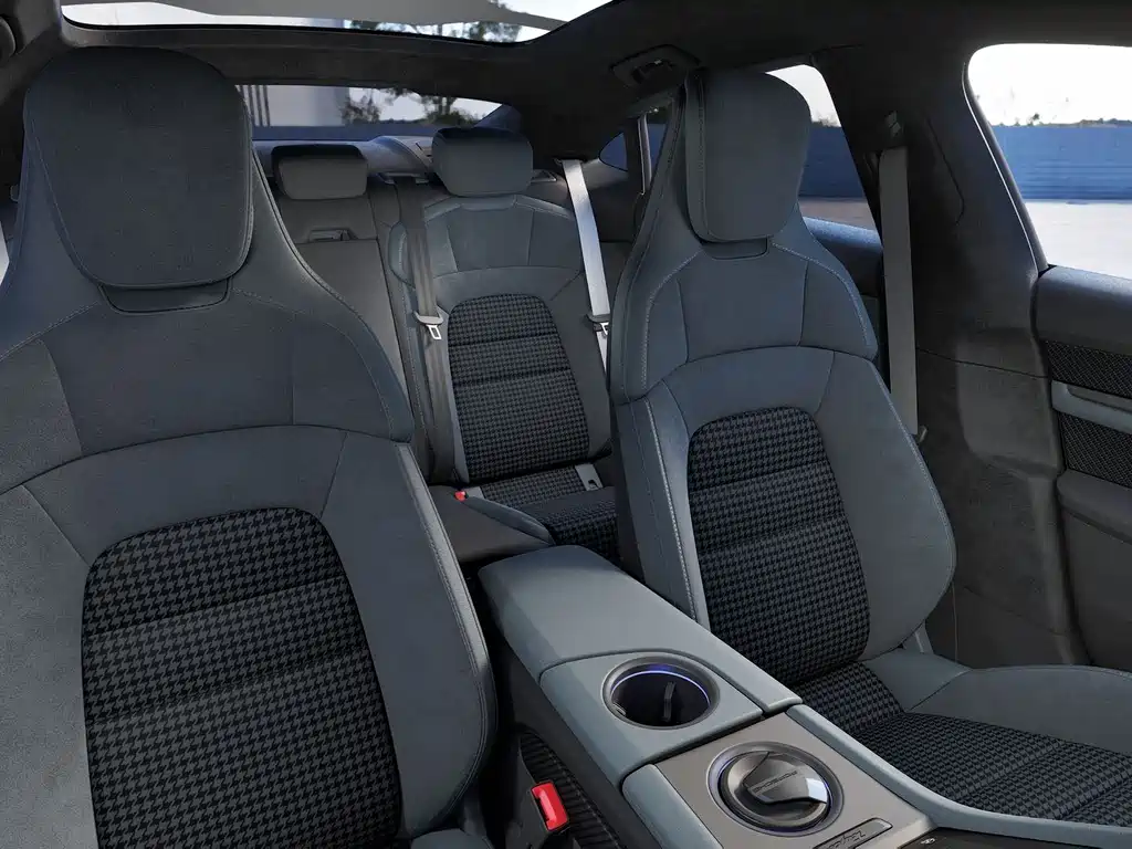 Porsche Taycan — миниатюра 9