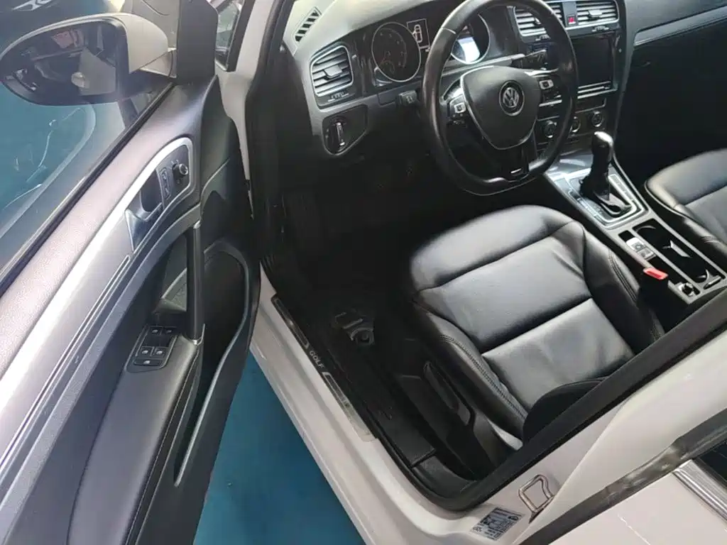 Volkswagen Golf — миниатюра 16