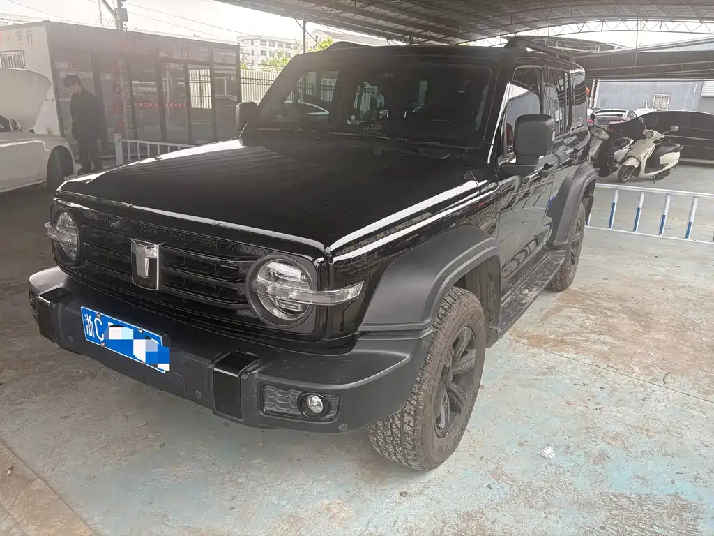 Tank Tank 300 2023