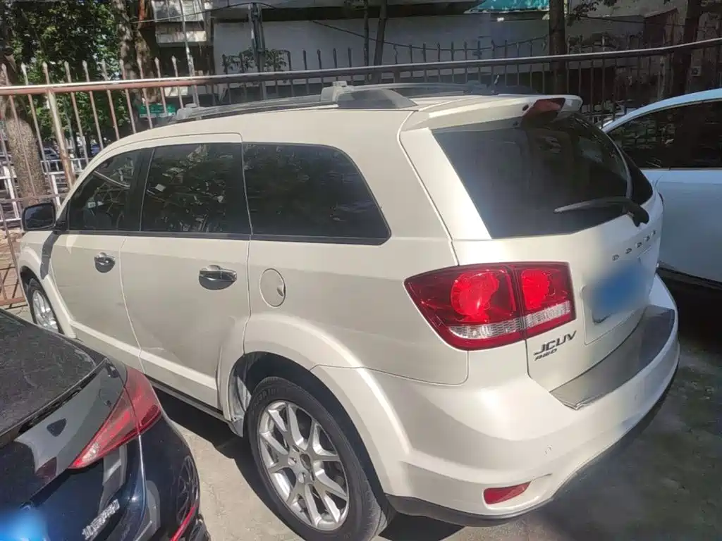 Dodge Journey — миниатюра 5