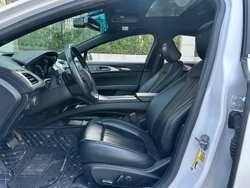 Lincoln MKZ — миниатюра 6