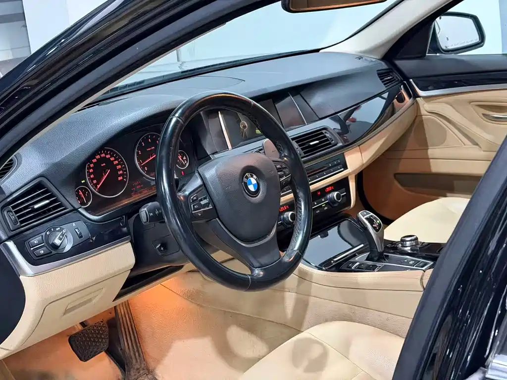 BMW 5 Series (Import) — миниатюра 9