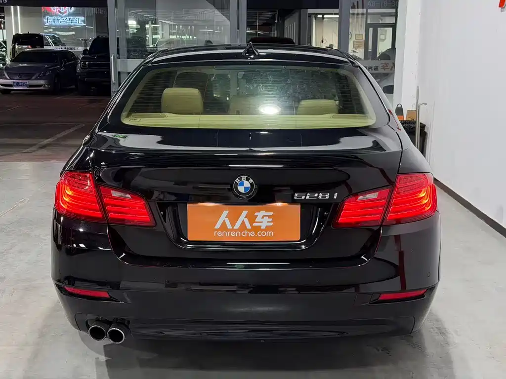 BMW 5 Series (Import) — миниатюра 18