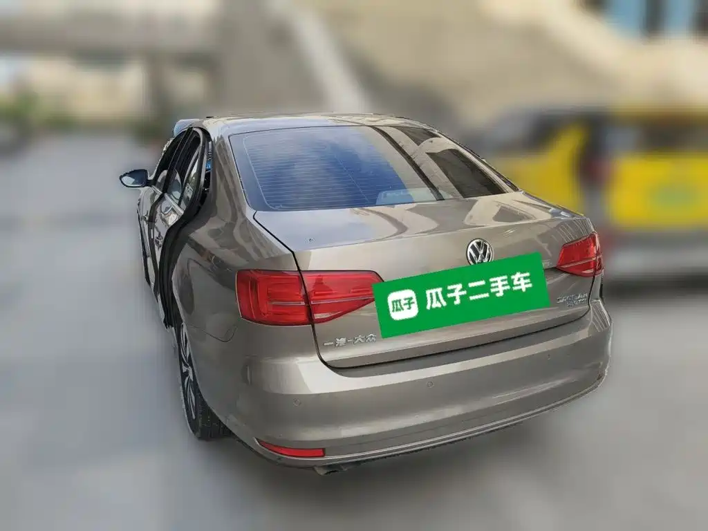Volkswagen Sagitar — миниатюра 4