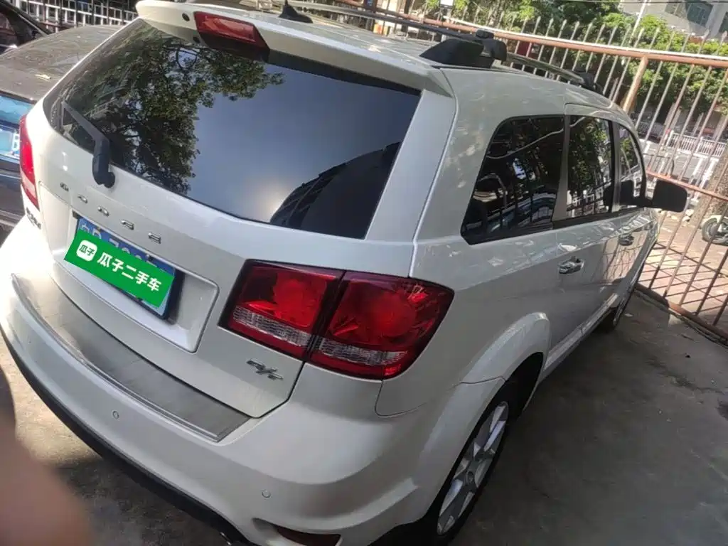 Dodge Journey — миниатюра 7