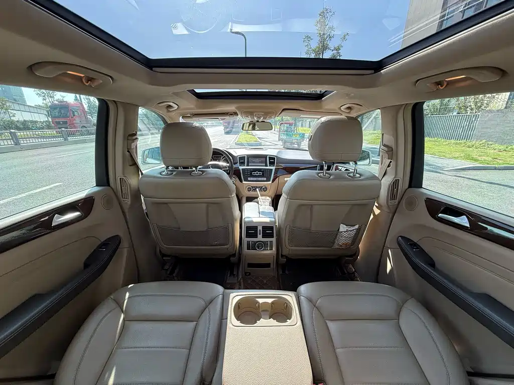 Mercedes-Benz M-Class — миниатюра 21