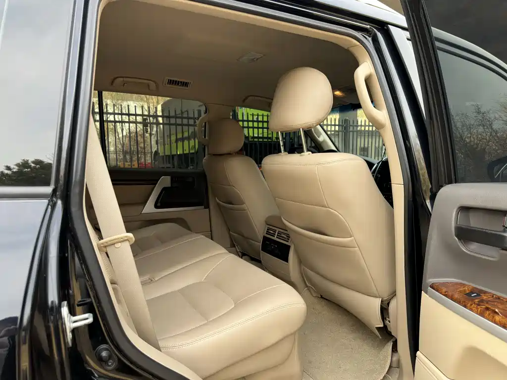 Toyota Land Cruiser 2016 4.6L GX-R AT