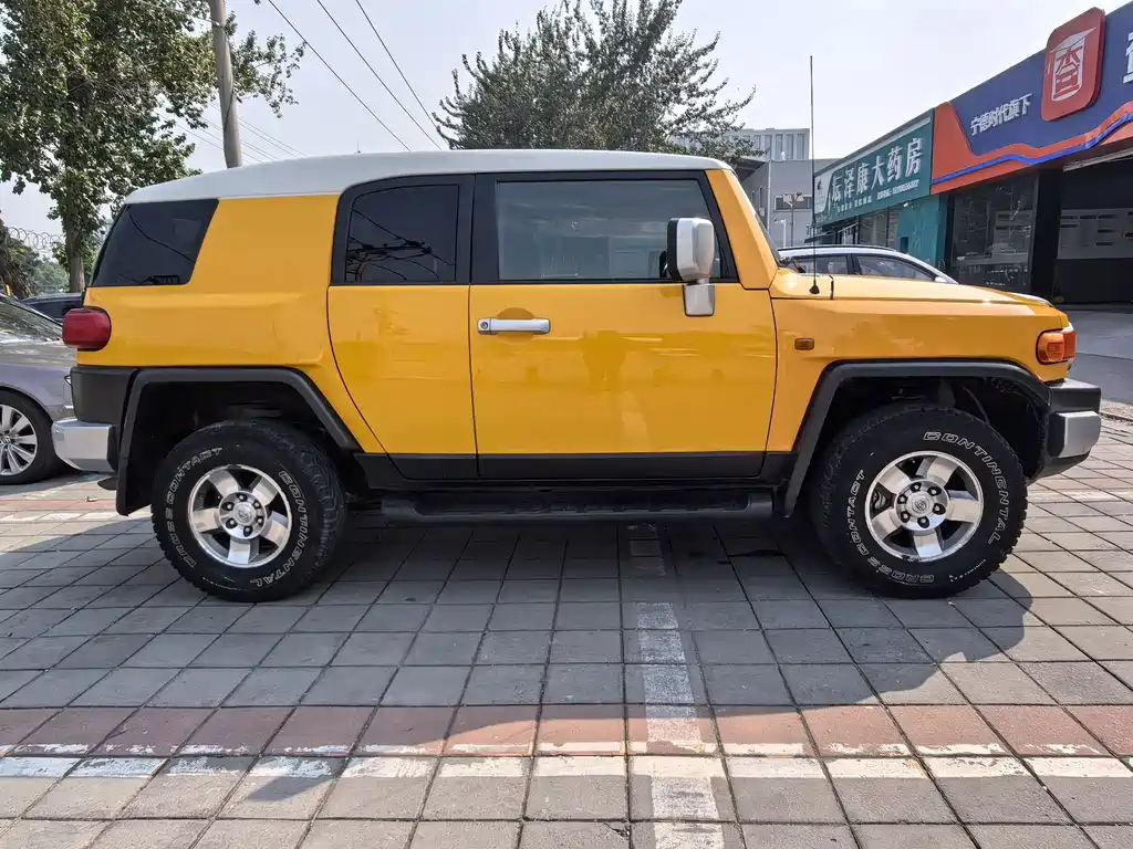Toyota FJ Cruiser — миниатюра 22