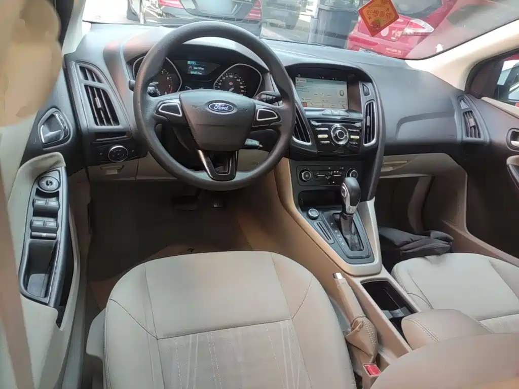 Ford Focus — миниатюра 10