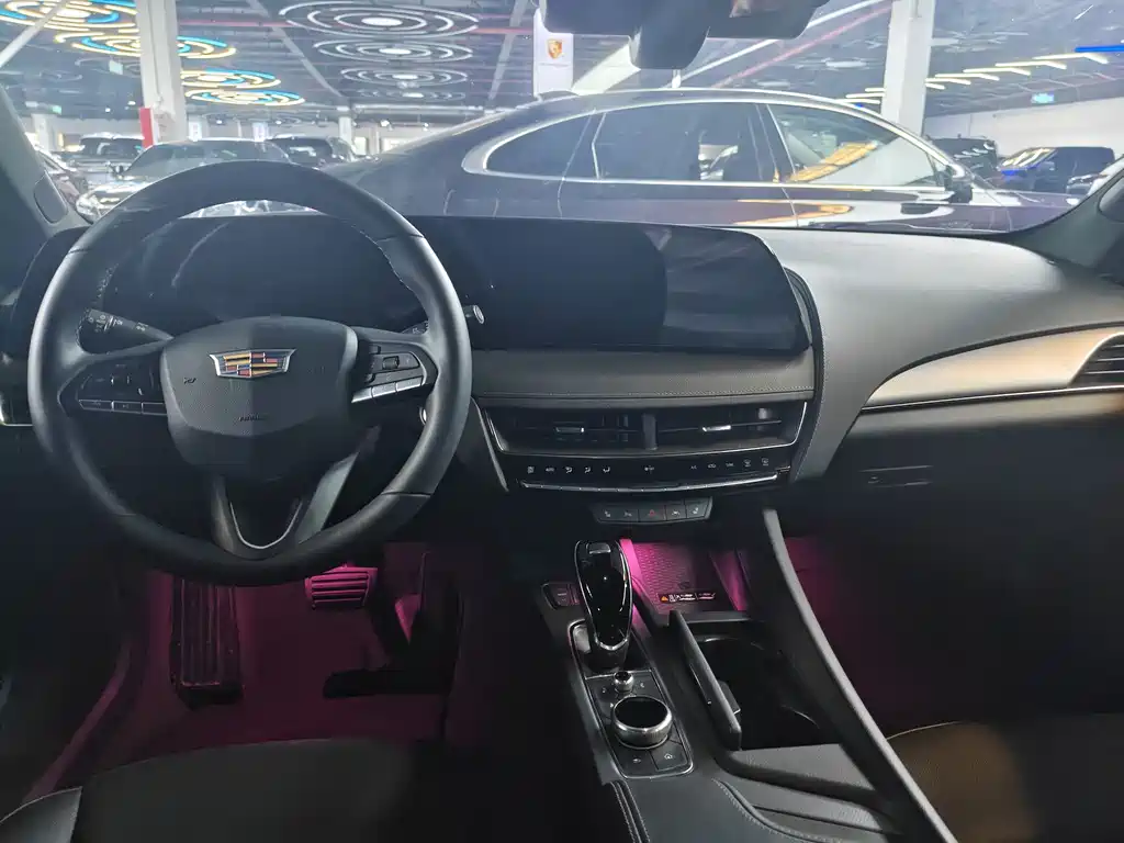 Cadillac CT5 — миниатюра 13