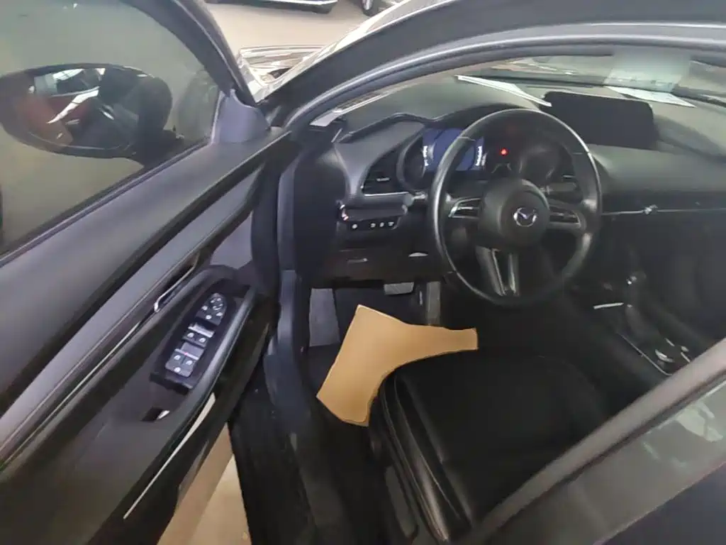 Mazda 3 Axela — миниатюра 16