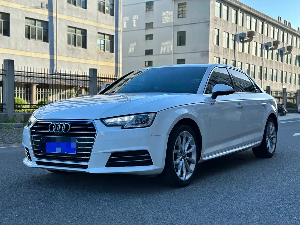 Audi A4L 2018