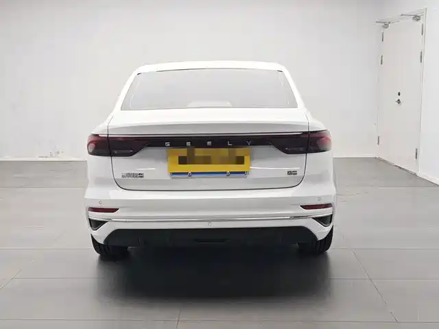 Geely Emgrand — миниатюра 5
