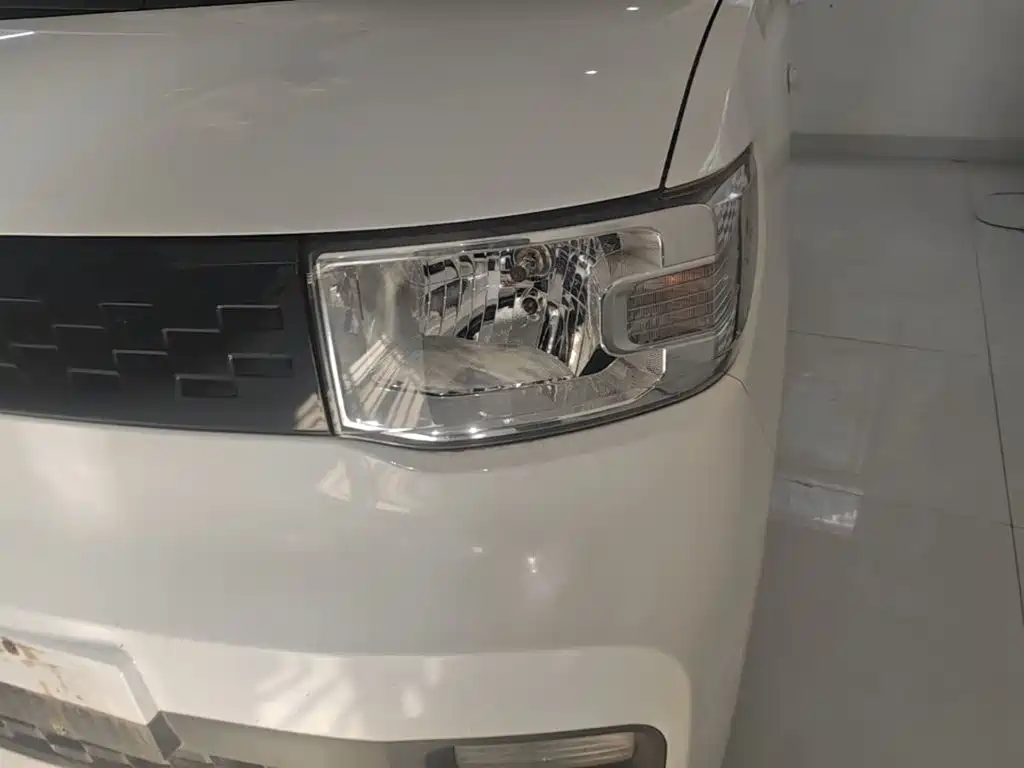 Wuling MINIEV — миниатюра 24