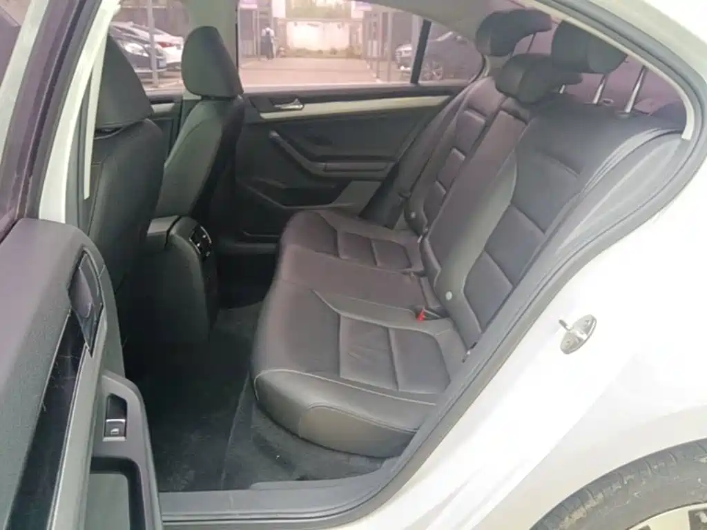 Volkswagen Sagitar — миниатюра 17