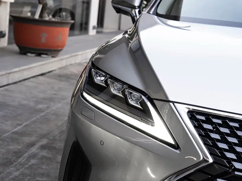 Lexus RX — миниатюра 6