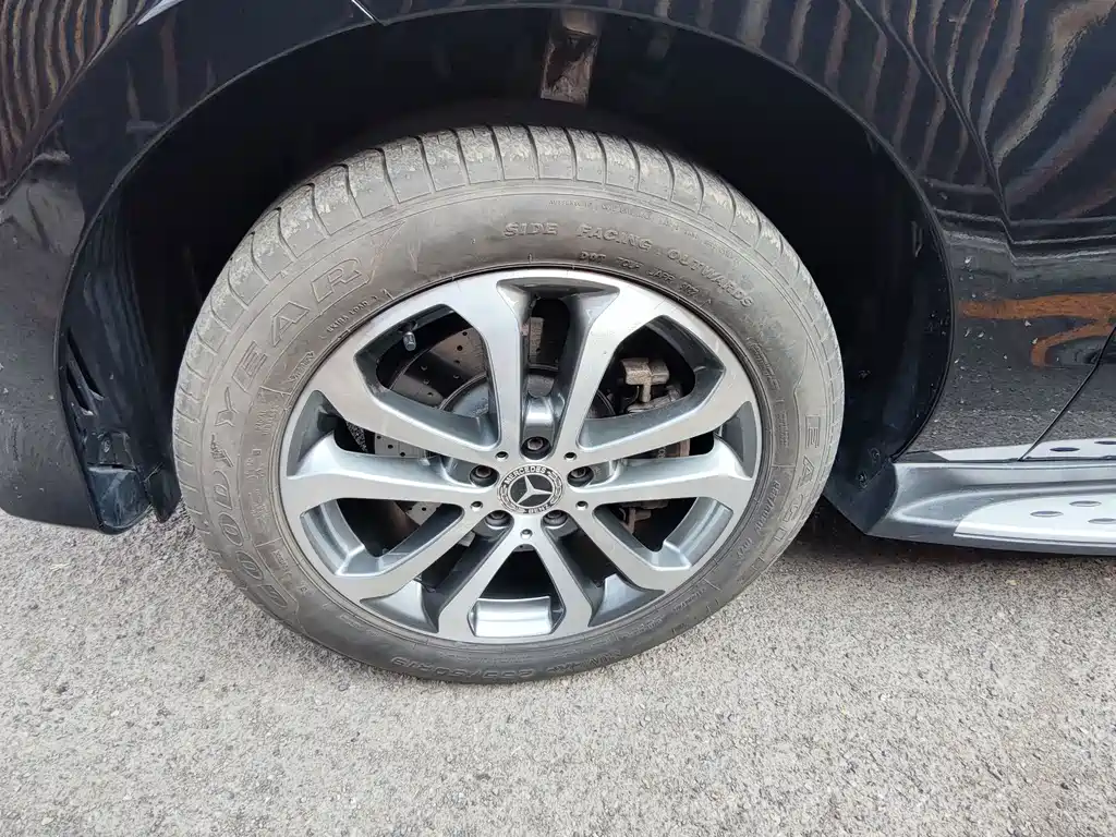 Mercedes-Benz GLE (Import) — миниатюра 4