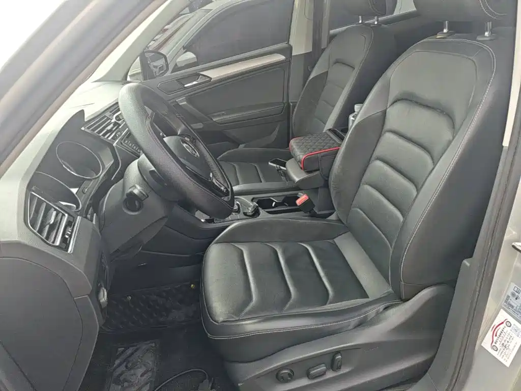 Volkswagen Tiguan L — миниатюра 15