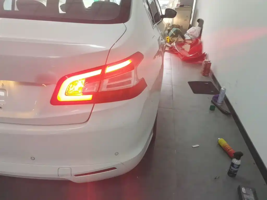Peugeot 408 — миниатюра 8