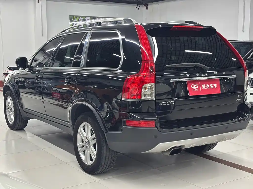 Volvo XC90 — миниатюра 5