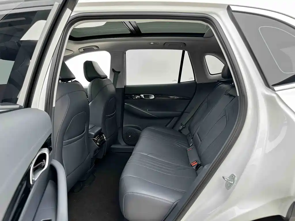 GEELY GALAXY GALAXY E5