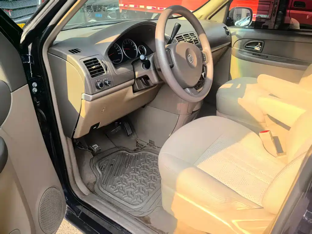 Buick GL8 — миниатюра 9
