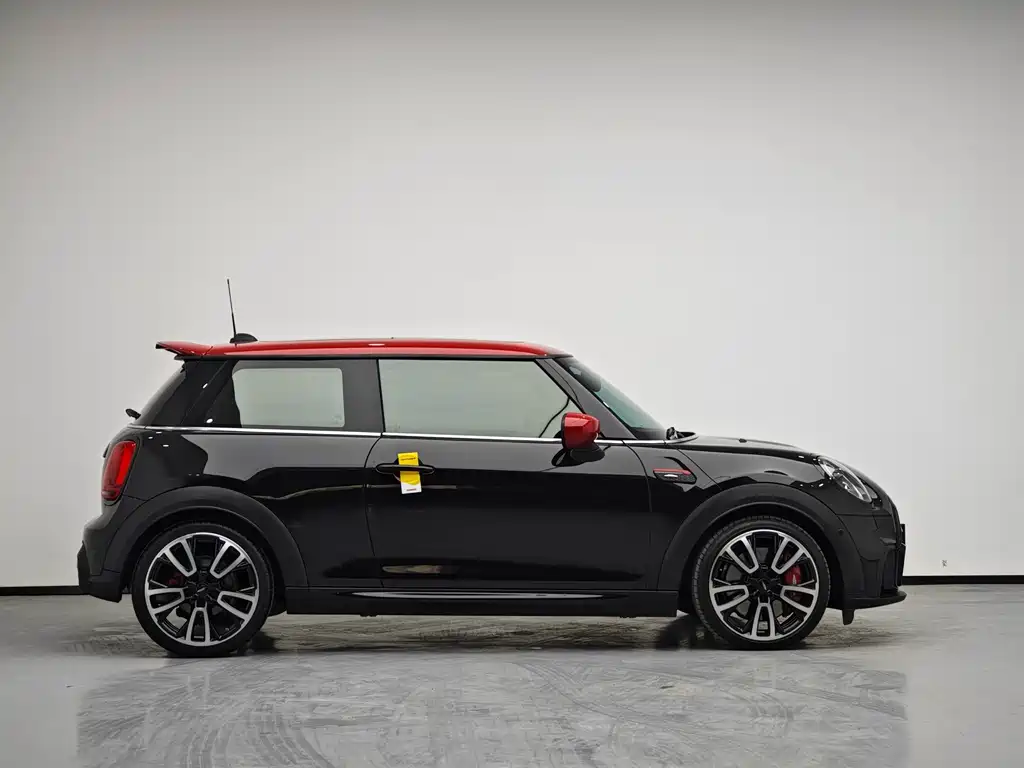 MINI JCW