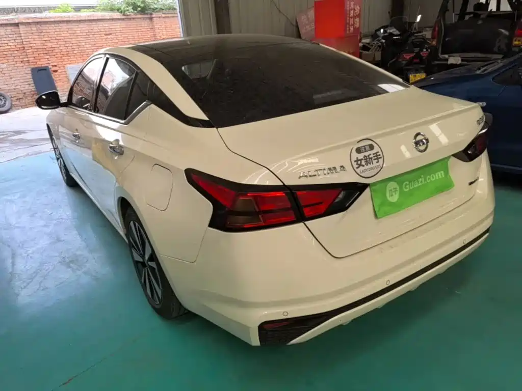 Nissan Teana — миниатюра 5