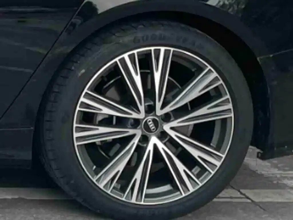 Audi A6L — миниатюра 5