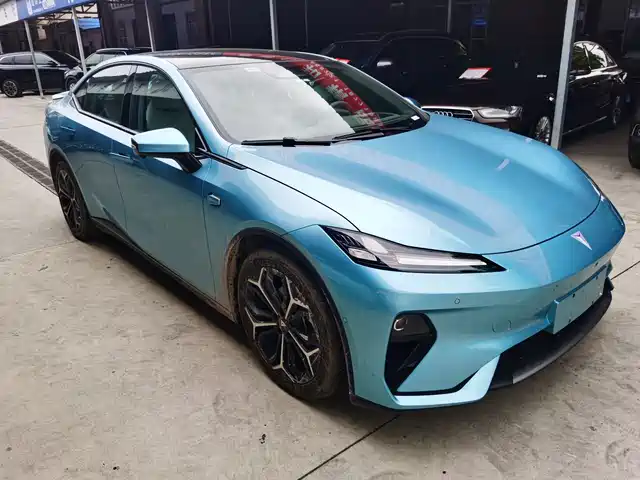 DARK BLUE CAR DARK BLUE L07 2025