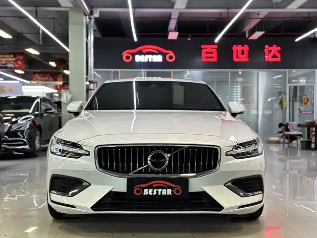 VOLVO S60 2021