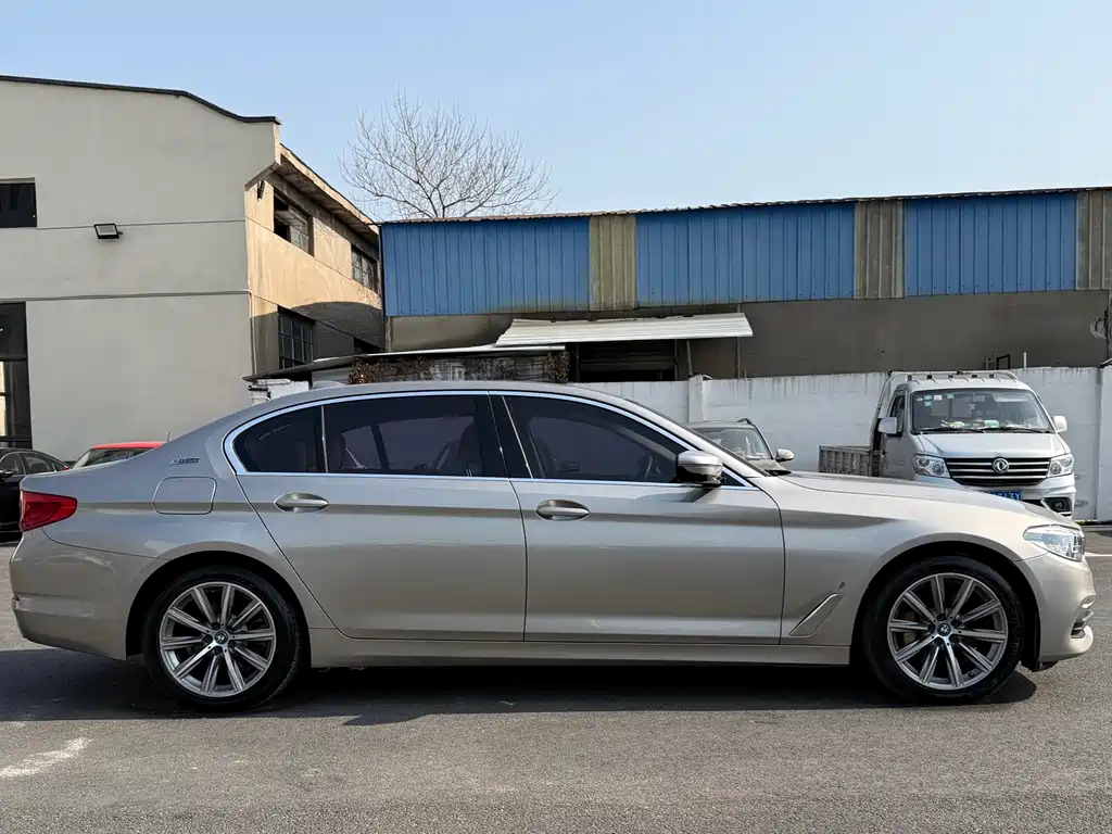 BMW 5 SERIES NEW ENERGY