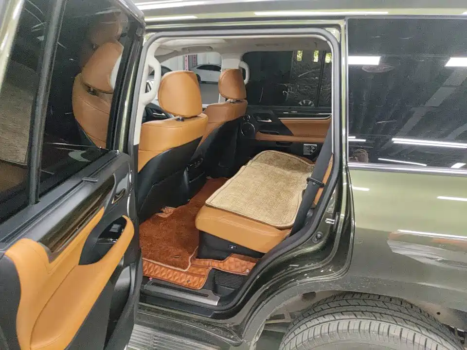 Lexus LX — миниатюра 9