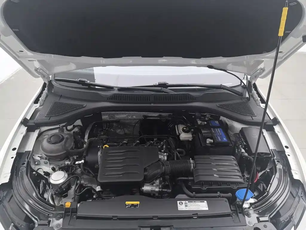 Volkswagen Lavida — миниатюра 6