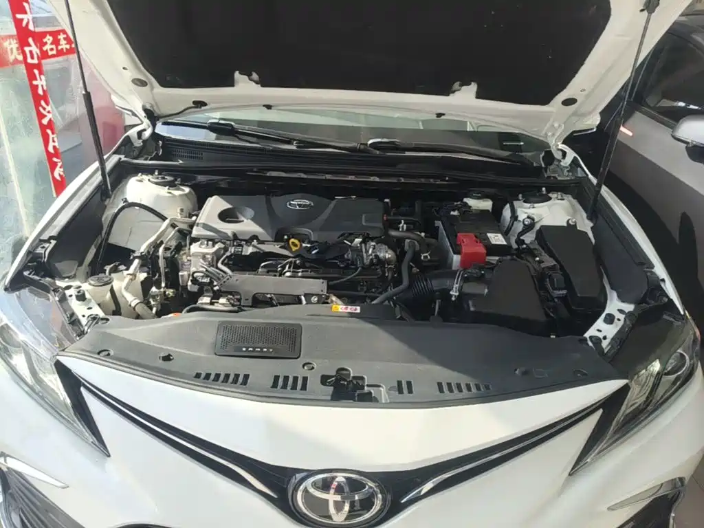 Toyota Camry — миниатюра 20