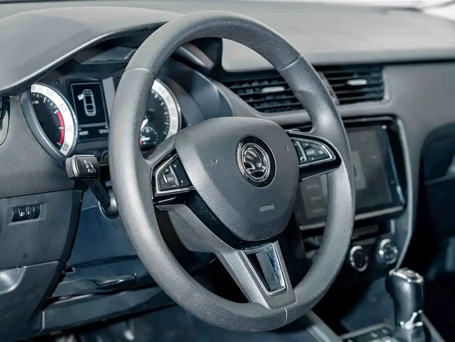 Skoda Octavia — миниатюра 9