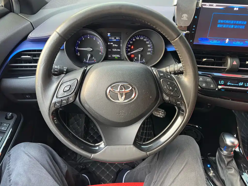 Toyota C-HR — миниатюра 12
