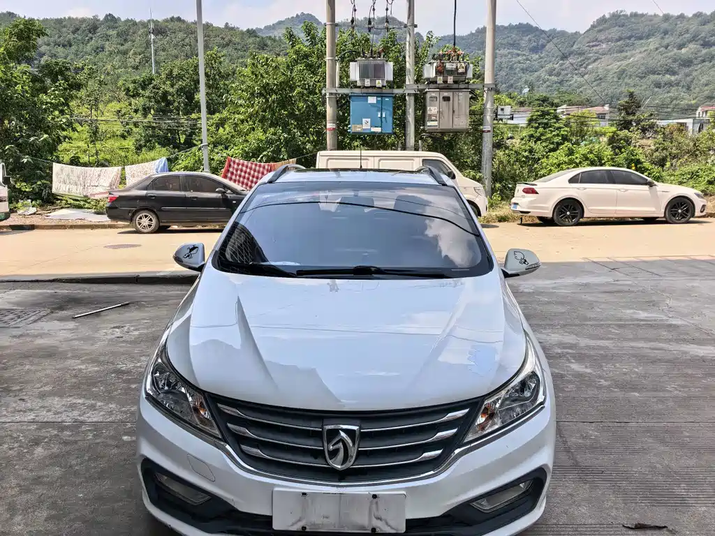 Baojun 310 — миниатюра 2