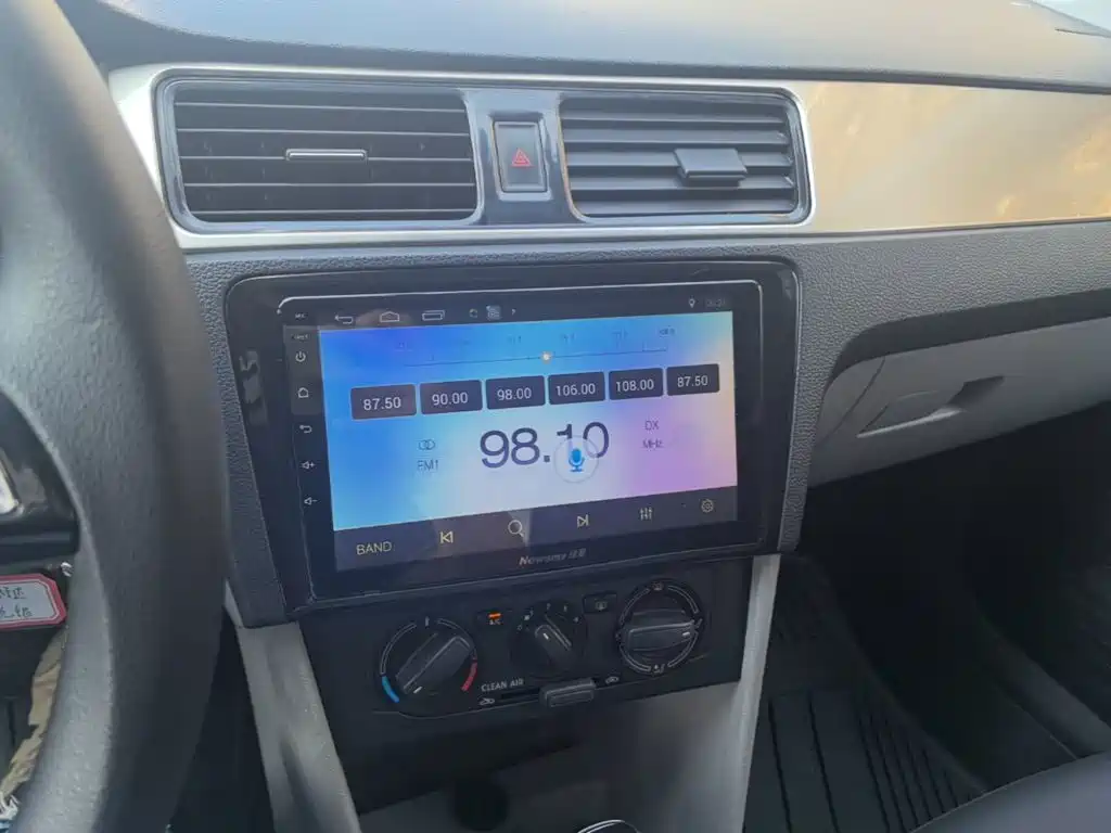 Skoda Rapid — миниатюра 13
